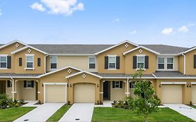 Family Friendly Four Bedrooms 5145
